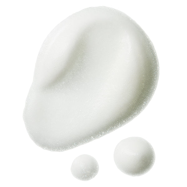 Super Volumizing Foam, la mousse coiffante par Bouclème. Capable de donner une excellente définition à vos boucles tout en procurant un bel effet volumisateur.