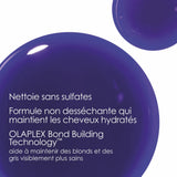 Olaplex nº4P Blonde Enhancer Toning Shampoo est un shampooing violet hautement concentré pour purifier, tonifier et réparer les cheveux blonds, décolorés / gris
