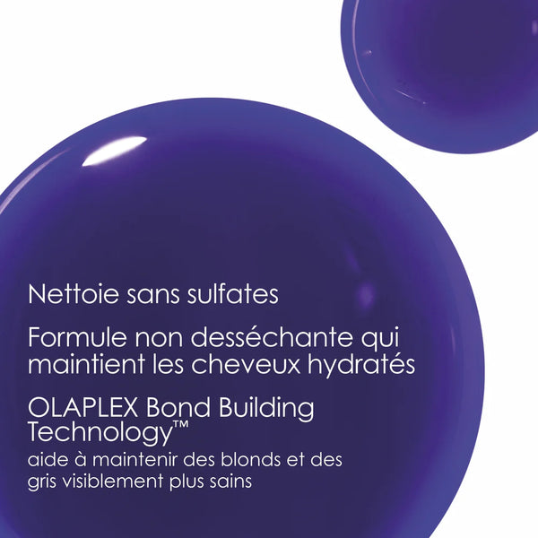Olaplex nº4P Blonde Enhancer Toning Shampoo est un shampooing violet hautement concentré pour purifier, tonifier et réparer les cheveux blonds, décolorés / gris