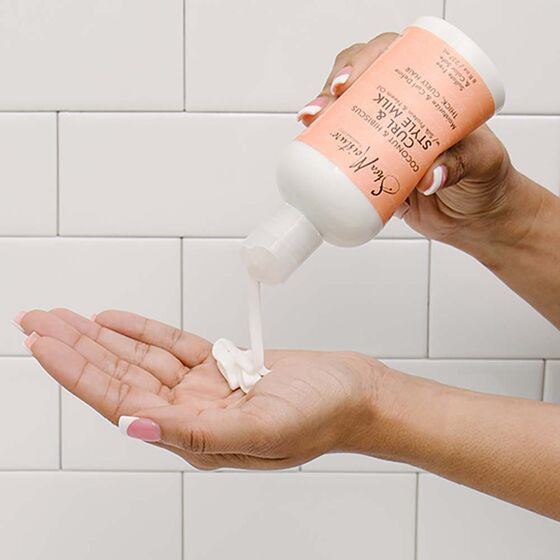 Shea Moisture - Coconut & Hibiscus - Curl & Style Milk