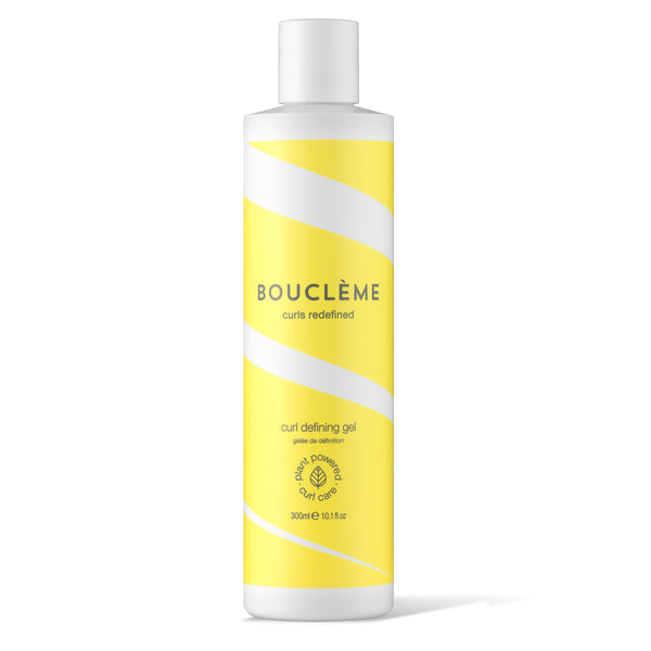 Bouclème Curl Defining Gel vous offre des boucles parfaitement définies et sans frisottis tout au long de la journée. Cette gelée coiffante est également hydratante.