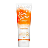 Élu meilleur leave-in conditioner au NHA Prize 2018, le Kurl Nectar des Secrets de Loly favorise une meilleure résistance à l’humidité, un démêlage parfait et une définition légère des boucles.