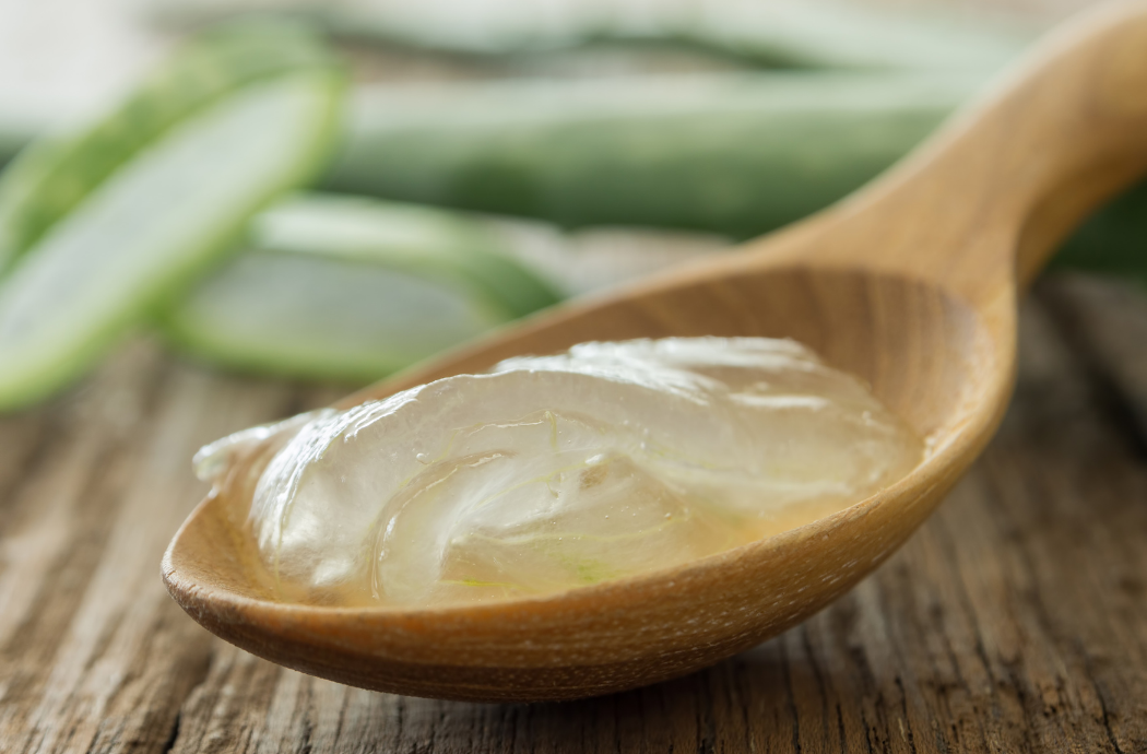 Comment utiliser le gel aloe vera sur les cheveux bouclés ?