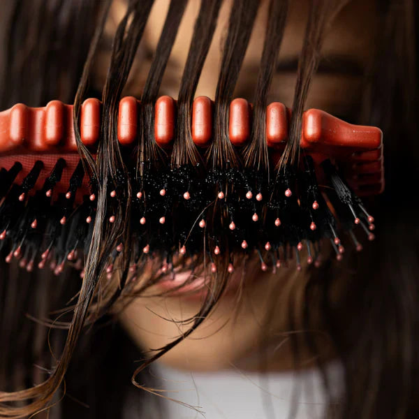 Brosses Bounce Curl disponibles chez Colorful Black