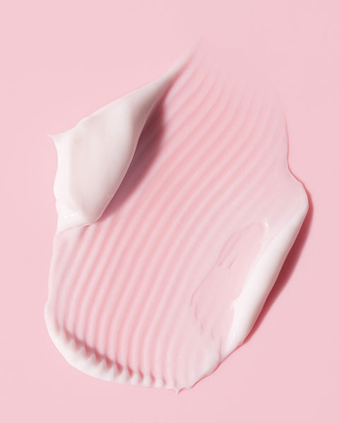 Crémeux à souhait, Rose Water Cream Conditioner est un après-shampoing pour cheveux secs. Contient des huiles de Coco, Avocat, Olive et du beurre de Karité.