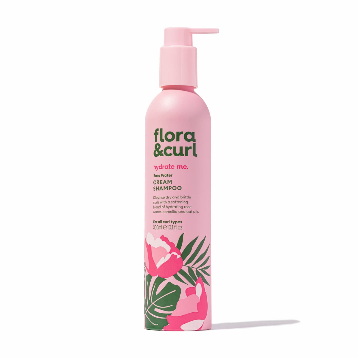 Rose Water Cream Shampoo de Flora & Curl a été créé spécialement pour les cheveux secs. Ce shampoing les hydrate, les nourrit et les protège de la casse.