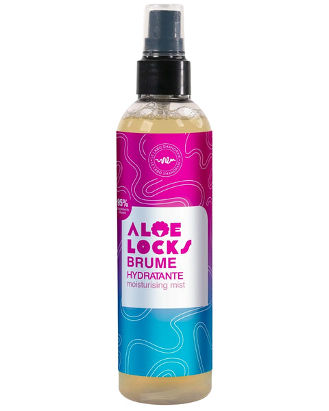 La Brume Shandrani Aloe Locks se vaporise sur vos locks, vanilles et tresses. Elle hydrate et redonne vigueur aux cheveux. Formulée avec des extraits végétaux.