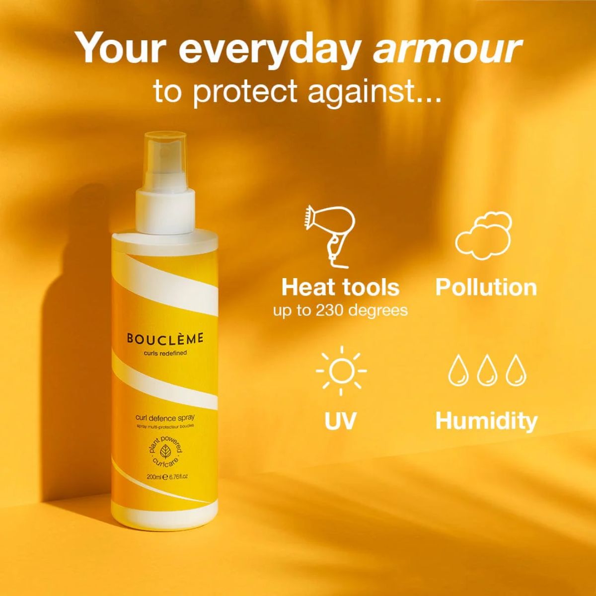 Spray protecteur pour cheveux bouclés. Protège de la chaleur, des UV et de la pollution tout en aidant à préserver l’hydratation et la souplesse des boucles.