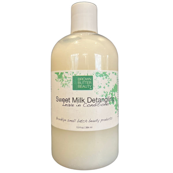 Le Sweet Milk Brown Butter Beauty est à la fois un démêlant et un leave-in conditioner très hydratant. C'est un indispensable en base hydratante avant coiffure.