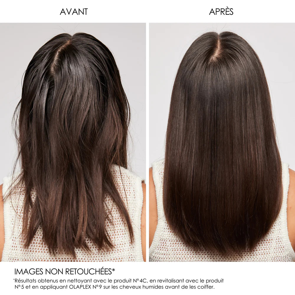 Le shampoing clarifiant Olaplex purifie les cheveux, optimise leur éclat naturel & les prépare efficacement à recevoir les bienfaits de votre routine capillaire