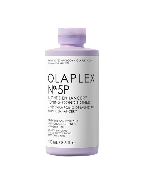 Spécialement conçu pour les cheveux blonds, gris ou méchés, le nº5P Blonde Enhancer Conditioner est enrichi de la technologie brevetée Olaplex Bond Building.