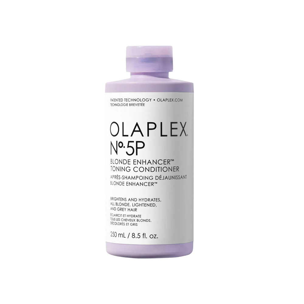 Spécialement conçu pour les cheveux blonds, gris ou méchés, le nº5P Blonde Enhancer Conditioner est enrichi de la technologie brevetée Olaplex Bond Building.