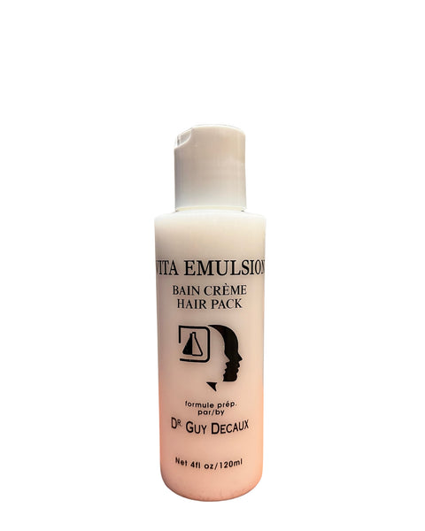 Vitaémulsion est un véritable bain de crème pour cheveux. En masque capillaire, il nourrit en profondeur. Au quotidien, il hydrate vos longueurs et donne du corps.