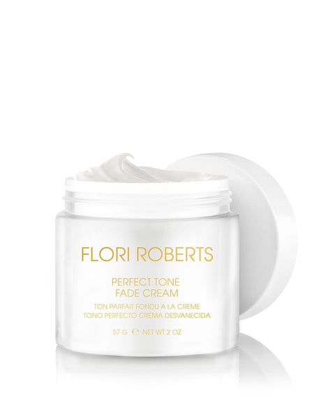 Perfect Tone Fade Cream constitue la nouvelle génération de crèmes anti-taches. Conçue pour les peaux noires, elle unifie le teint et hydrate les peaux sèches.