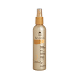 Le spray démêlant Detangling Conditioning Mist de Keracare facilite le démêlage de vos cheveux tout en apportant une hydratation optimale. Il élimine les nœuds.