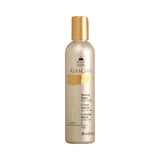 Le Moisturizing Shampoo for Colored Treated Hair de Keracare vous permet de laver parfaitement vos cheveux colorés tout en prolongeant la coloration. Il les hydrate.