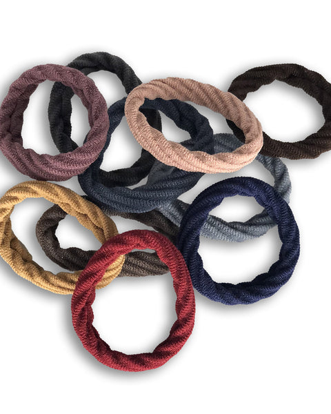 Accessoire indispensable pour la coiffure : les Élastiques Torsadés Colorful Black. Sans coutures ils ne vont pas craquer ni abîmer vos cheveux. Lot de 10.