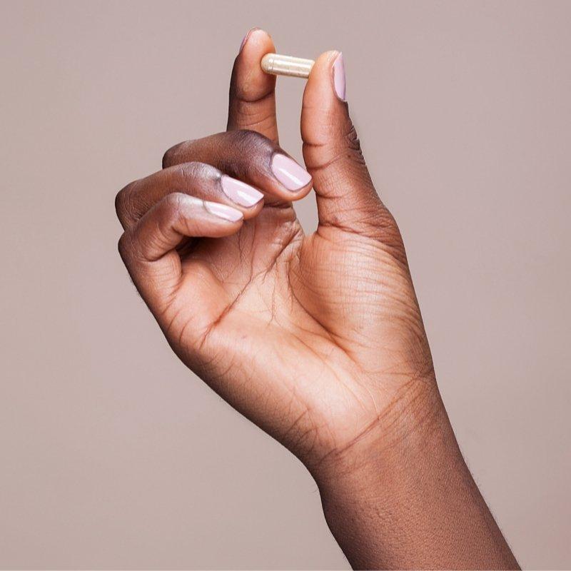Les célèbres compléments alimentaires In Haircare, en gélules. Lot de 3 flacons soit 3 mois de cure (la durée minimale conseillée pour obtenir des résultats solides)