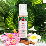 La mousse coiffante Flora & Curl est formulée pour donner plus de volume à vos coiffures préférées, naturellement. Elle booste instantanément vos boucles.