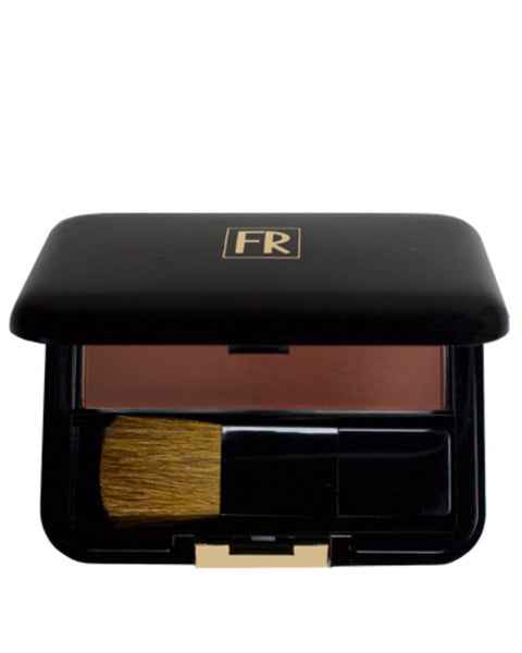 Le Fard à Joues Flori Roberts illumine vos pommettes d'une couleur riche et naturelle. Radiance Blush peut s'appliquer seul ou sur une base de maquillage.