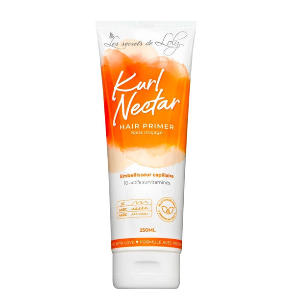 Élu meilleur leave-in conditioner au NHA Prize 2018, le Kurl Nectar des Secrets de Loly favorise une meilleure résistance à l’humidité, un démêlage parfait et une définition légère des boucles.