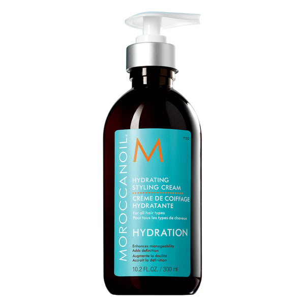 La Hydrating Styling Cream de Moroccanoil fait des miracles sur cheveux épais et/ou très secs. Cette crème coiffante définie un mouvement naturel tout en hydratant.